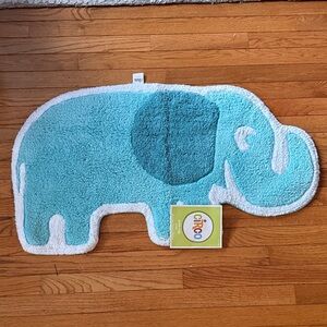 Circo Aqua and Teal Elephant Rug